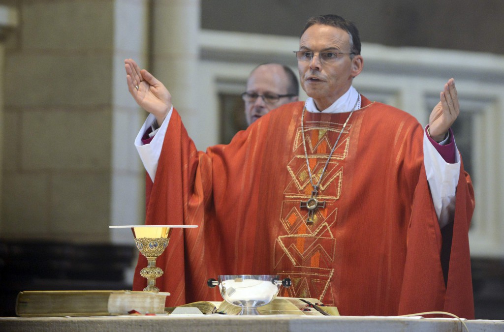 Bishop Franz-Peter Tebartz-van Elst presides over a church service in Limburg, Germany, Sept. 9, 2013. On March 26 Pope Francis accepted the resignation of the German prelate, and the Vatican said he will be given different duties. PHOTO: CNS/Harald Oppitz, KNA-Bild via Reuters