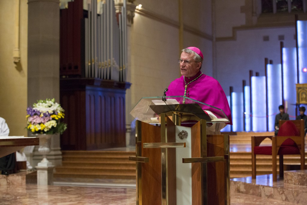 Archbishop Timothy Costelloe SDB launched the LifeLink Christmas Appeal for 2014 at a thanksgiving mass at St Mary’s Cathedral on 4 November. PHOTO: Ron Tan Photography