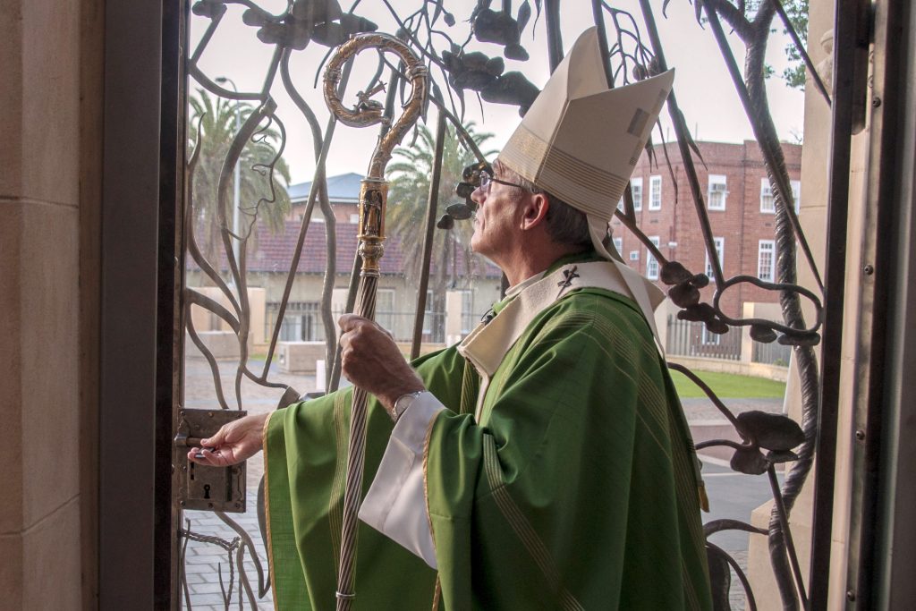 Archbishop Timothy Costelloe closes St Mary’s Cathedral Jubilee Holy Door of Mercy in accordance with instructions from Pope Francis that all Holy Doors be closed a week before the close of the Jubilee Year of Mercy. Photo: Marco Ceccarelli
