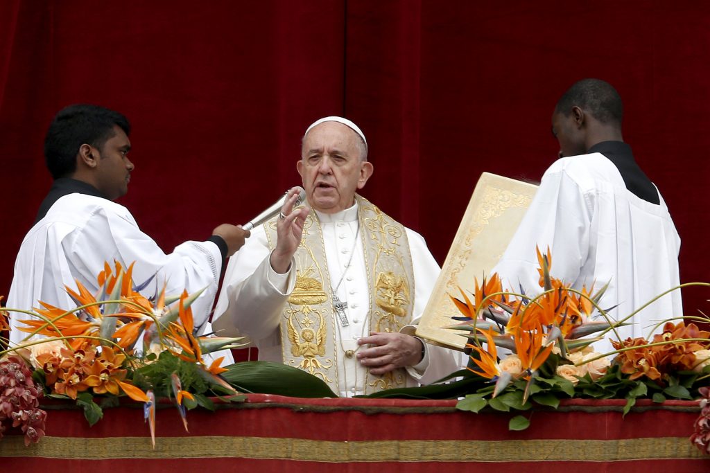 Pope Francis delivers his Easter blessing "urbi et orbi" (to the city and the world) from the central balcony of St. Peter's Basilica at the Vatican April 21, 2019. Photo: CNS/Paul Haring.